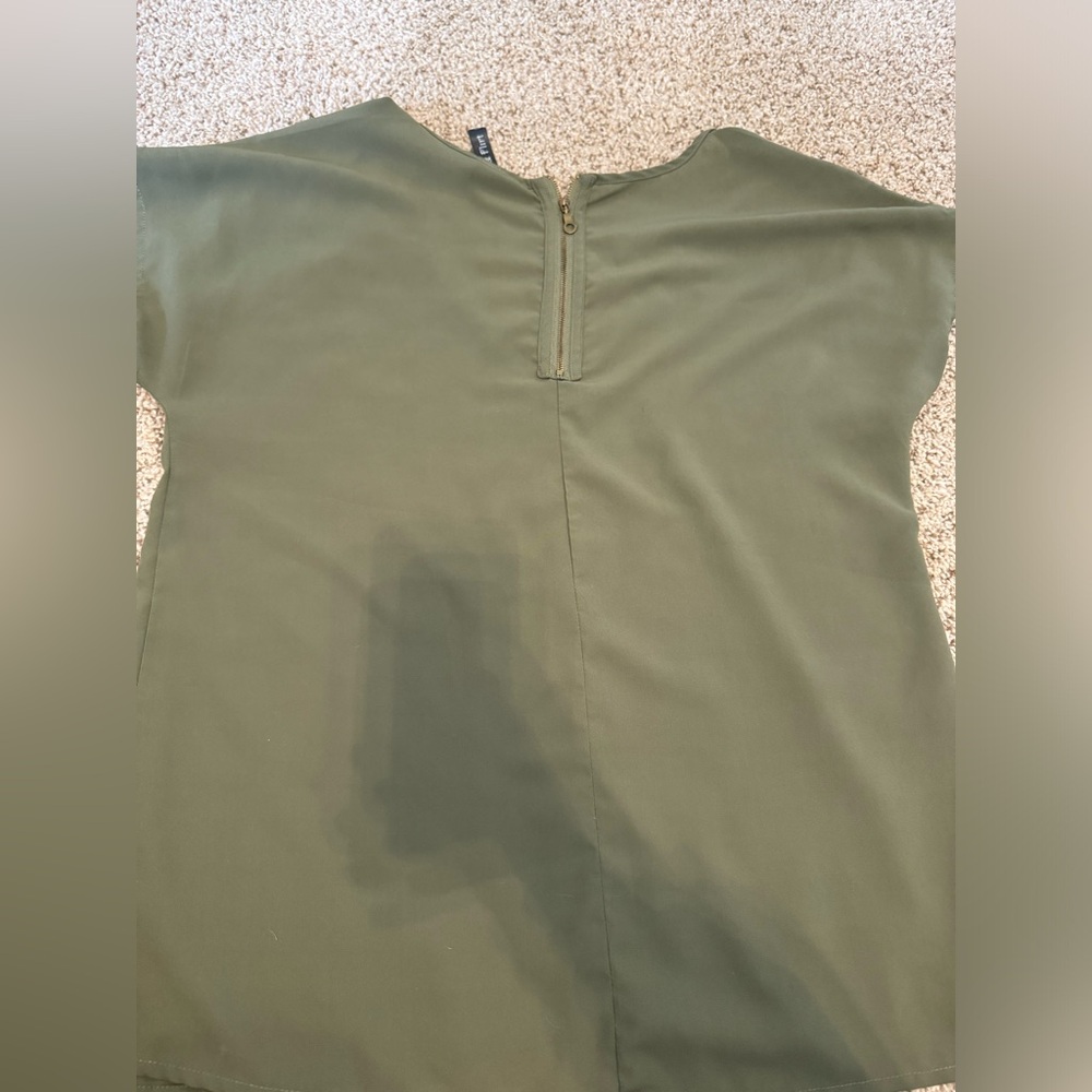 Medium Work Top Bundle - Picture 10 of 15